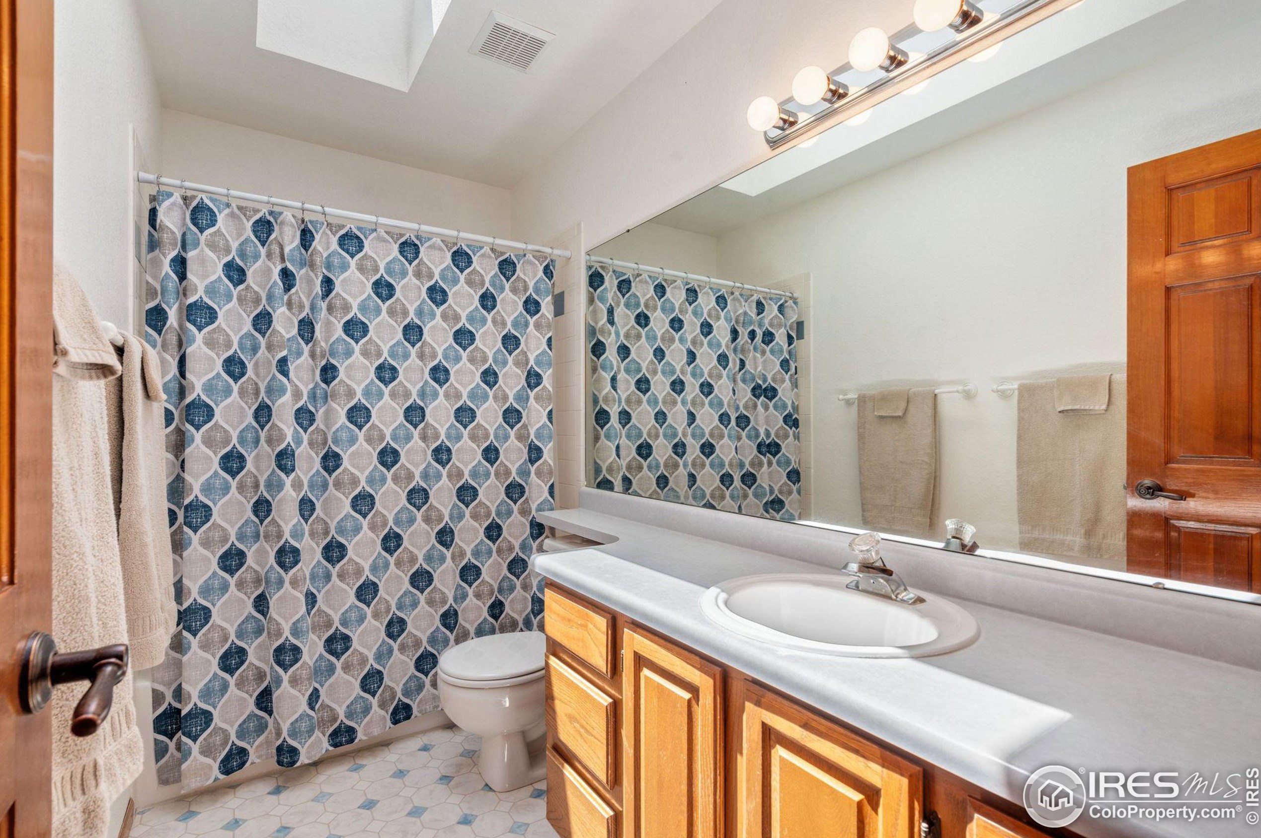 1037 Hinsdale Dr, Fort Collins CO  80526-3916 exterior