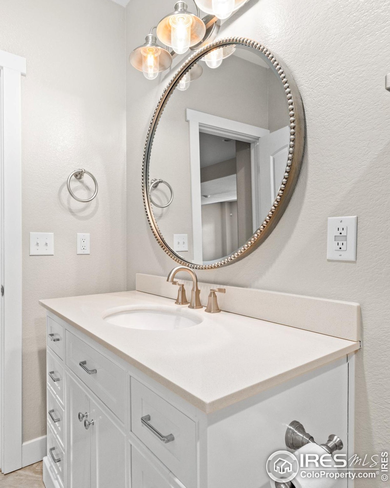 24230 Moraine Pl, Aurora CO 80016-1374 exterior