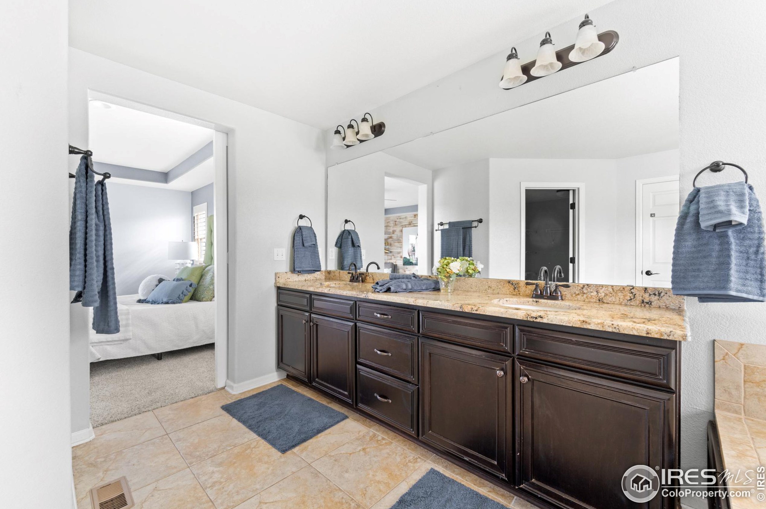 24230 Moraine Pl, Aurora CO 80016-1374 exterior