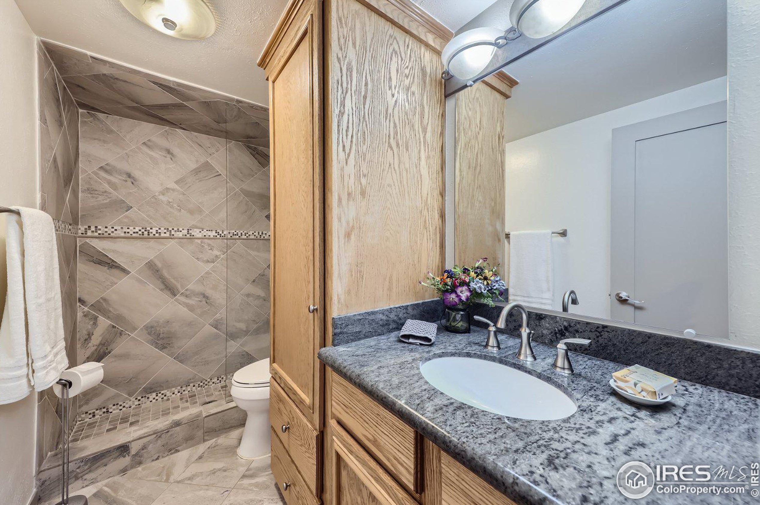 2242 Juniper Ct, Boulder CO 80304-1923 exterior