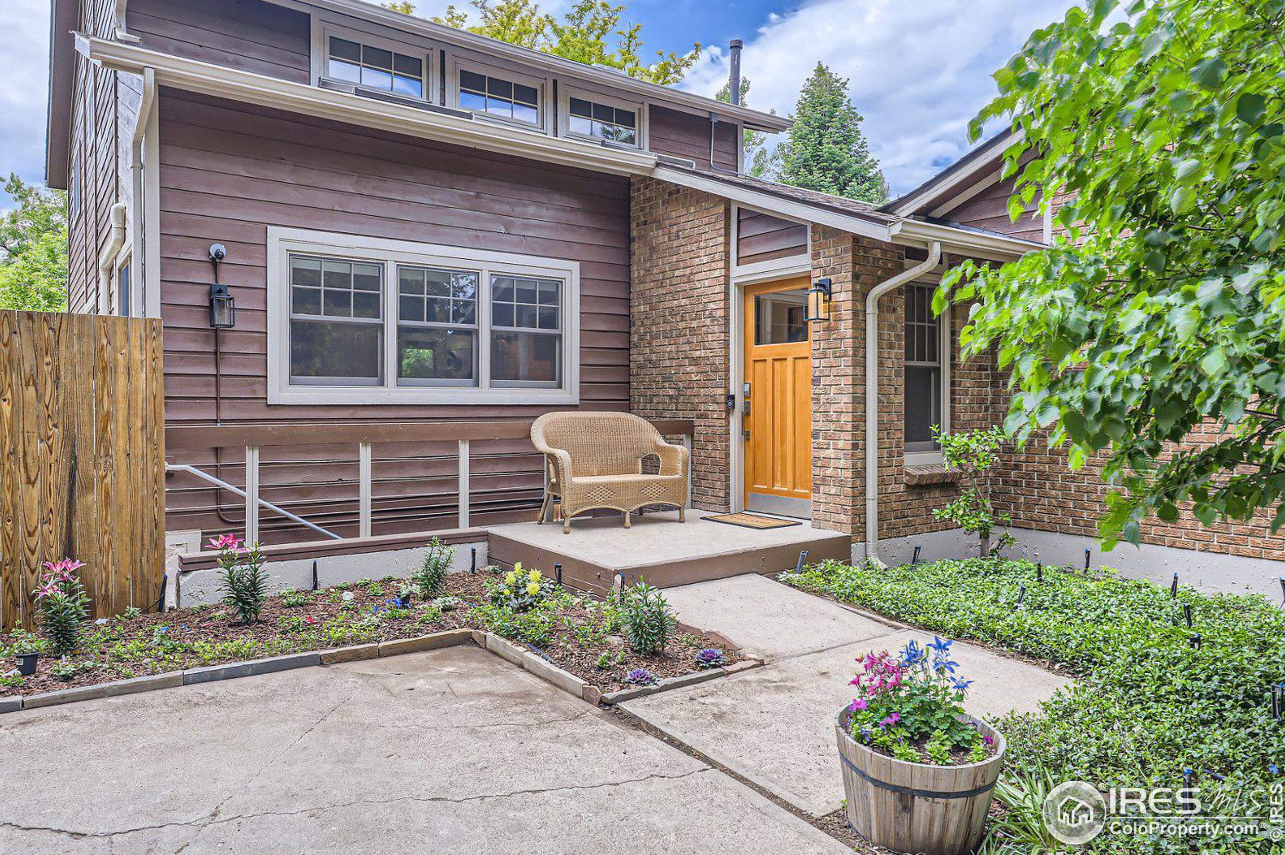 2242 Juniper Ct, Boulder CO 80304-1923 exterior