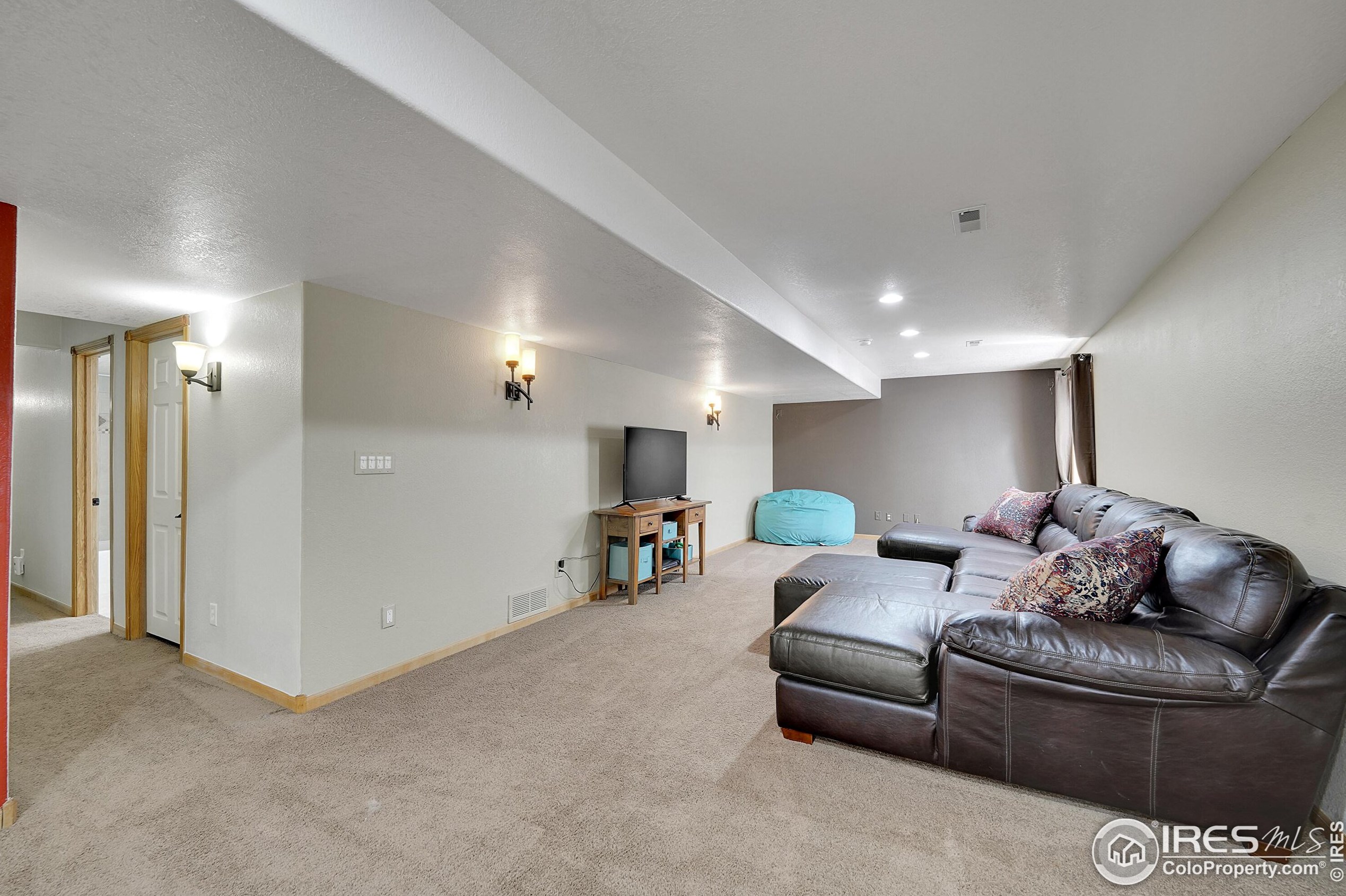 2247 Woody Creek Cir, Loveland CO  80538-5333 exterior