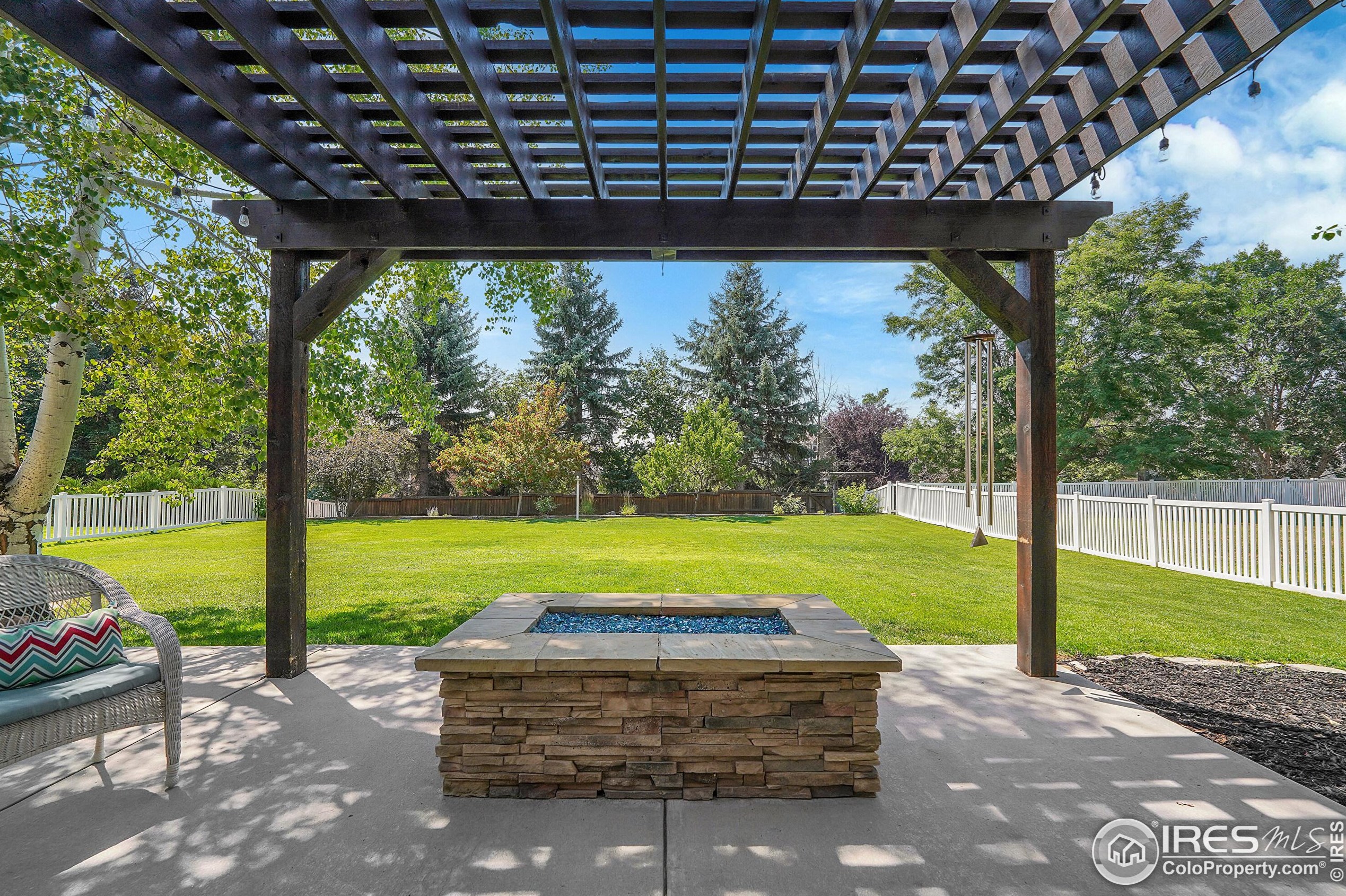 2247 Woody Creek Cir, Loveland CO  80538-5333 exterior