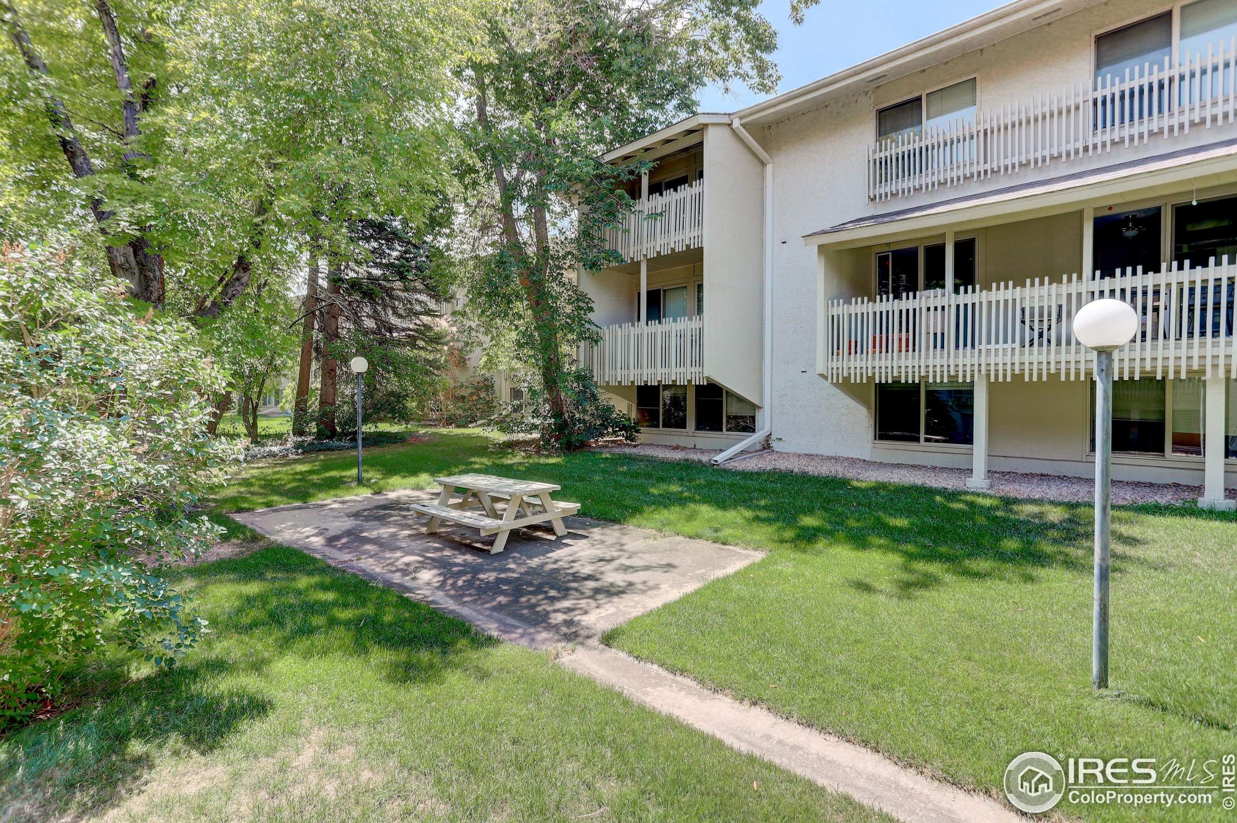 2707 Valmont Rd, Boulder CO  80304-2916 exterior