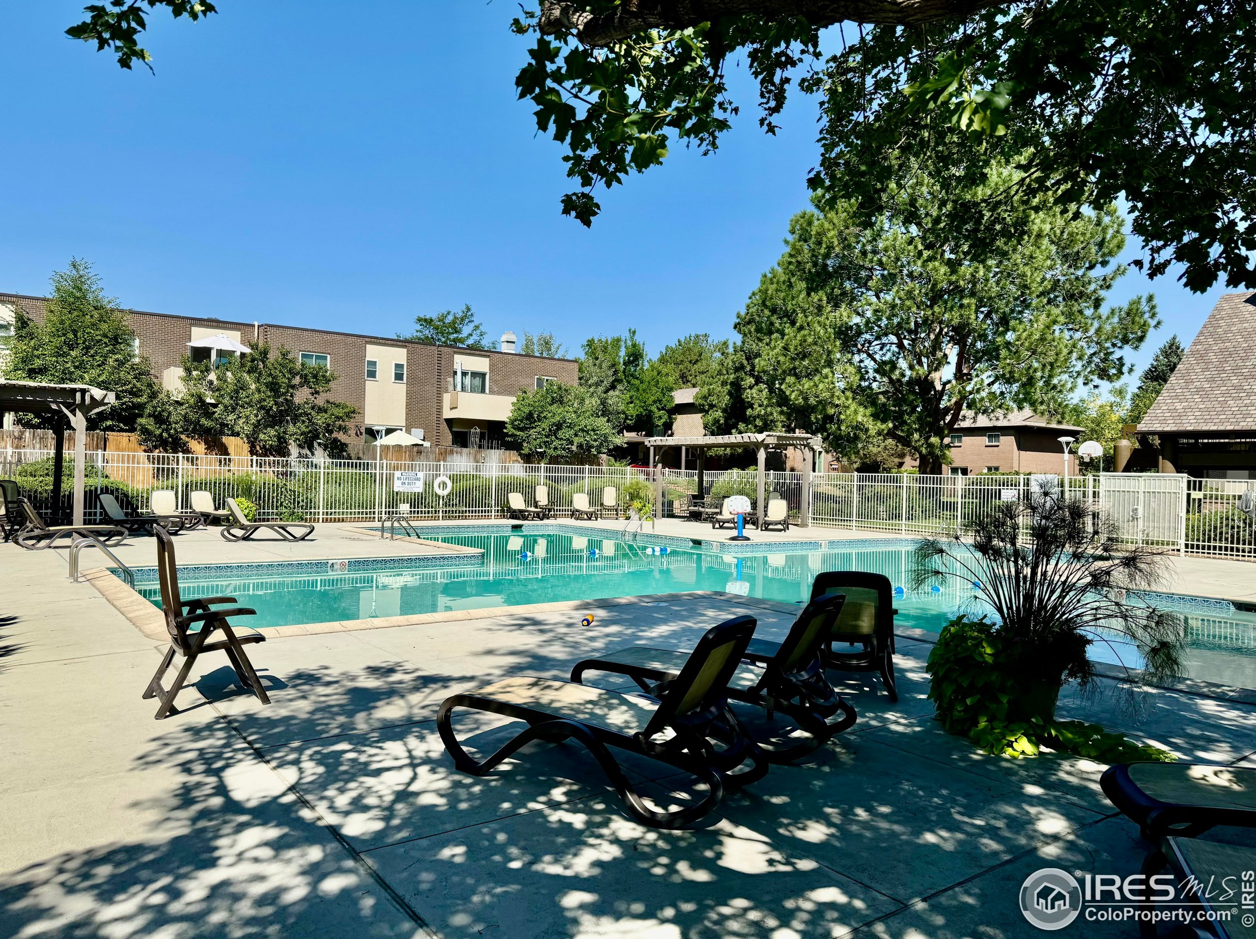 1531 Bradley Dr, Boulder CO 80305-7373 exterior