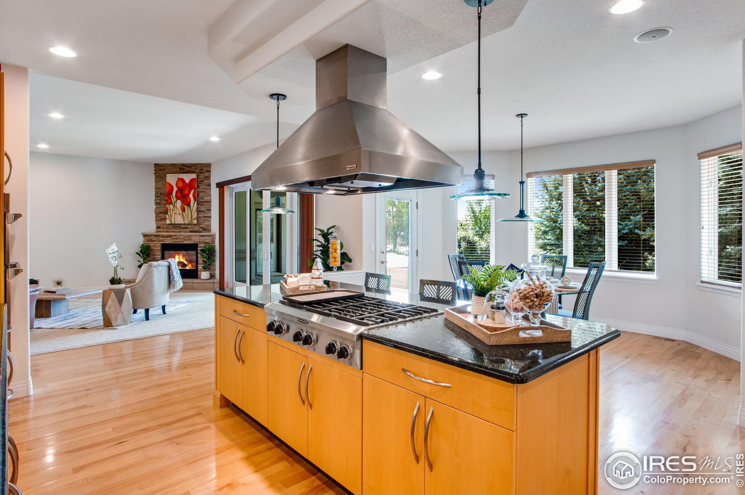 398 High Pointe Dr, Fort Collins CO  80525-3284 exterior