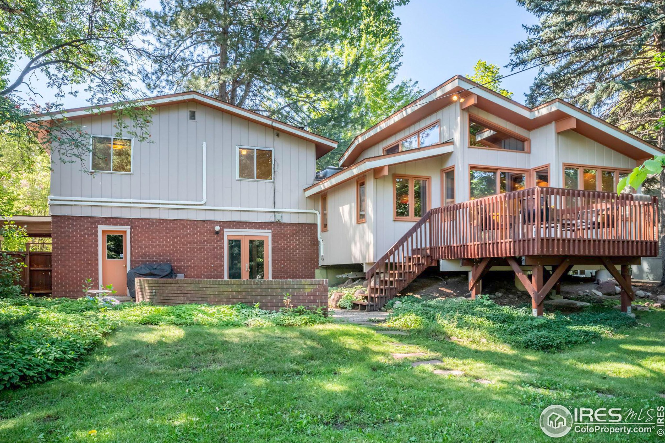 2275 Bluebell Ave, Boulder CO 80302-8029 exterior