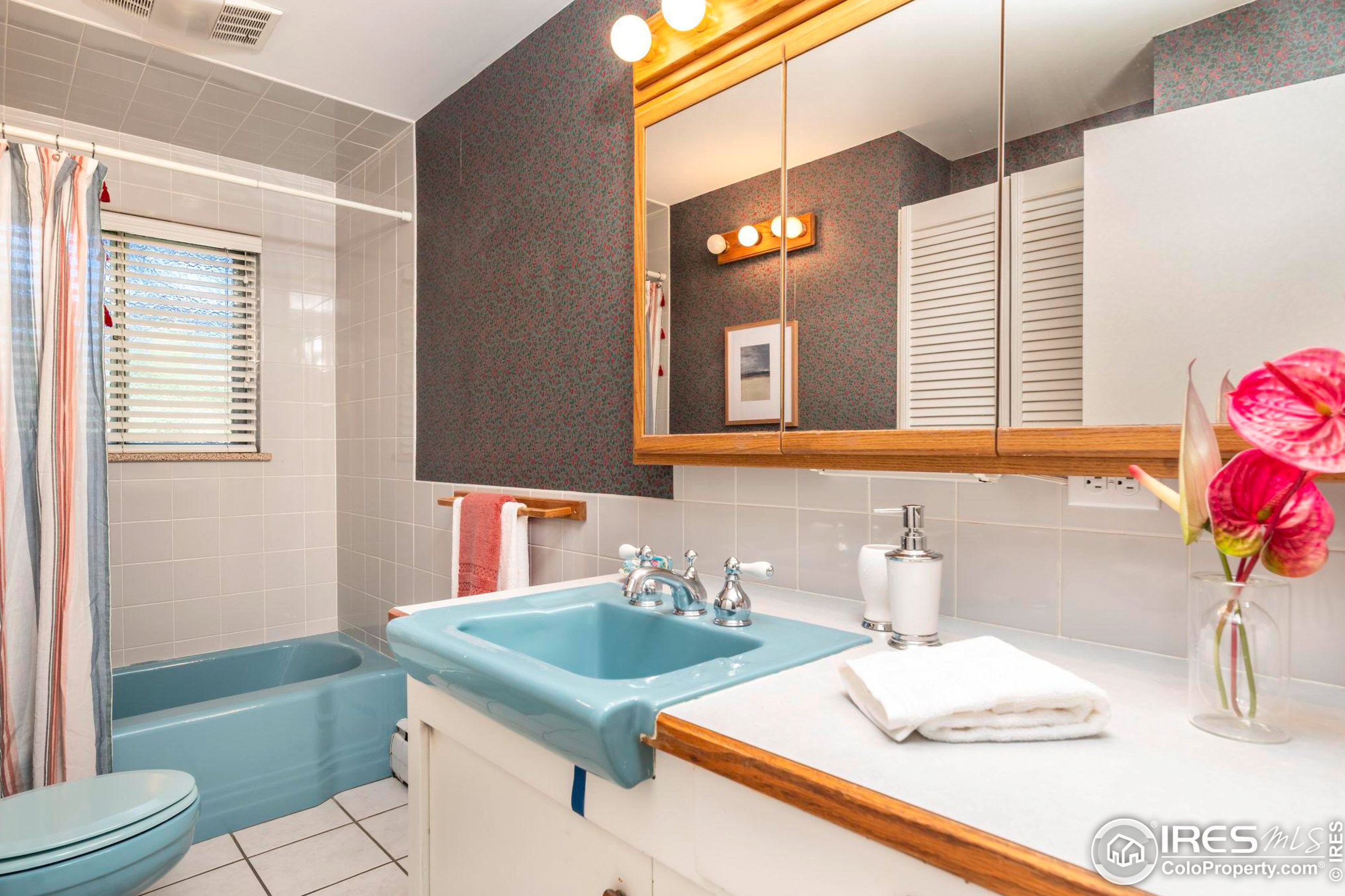 2275 Bluebell Ave, Boulder CO 80302-8029 exterior