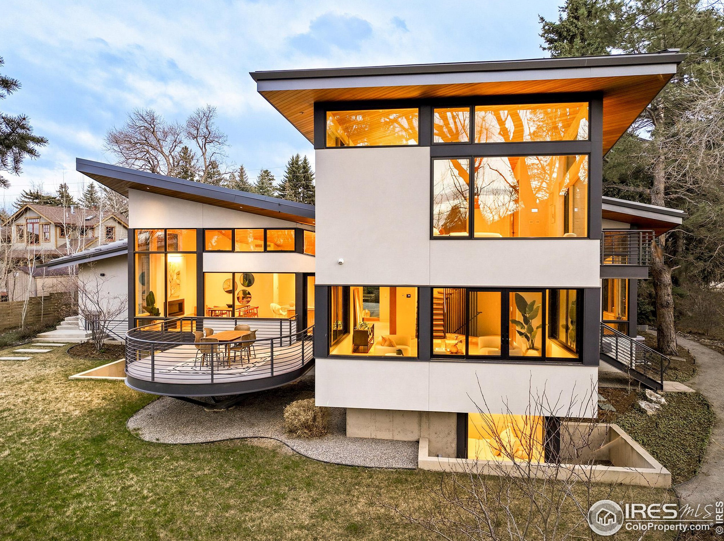 633 College Ave, Boulder CO  80302-7135 exterior