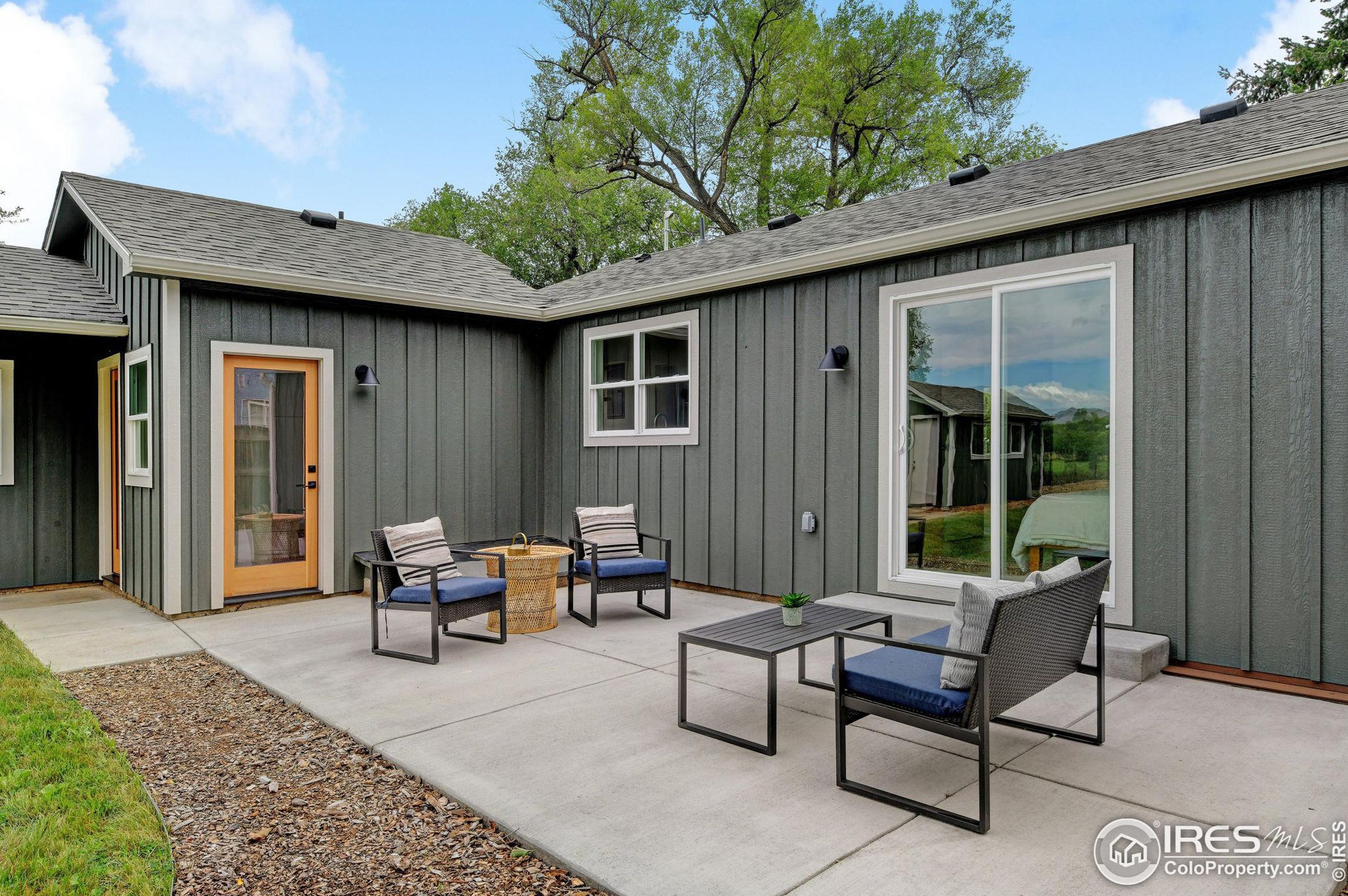 2221 Overland Trl, Fort Collins CO  80521-1068 exterior
