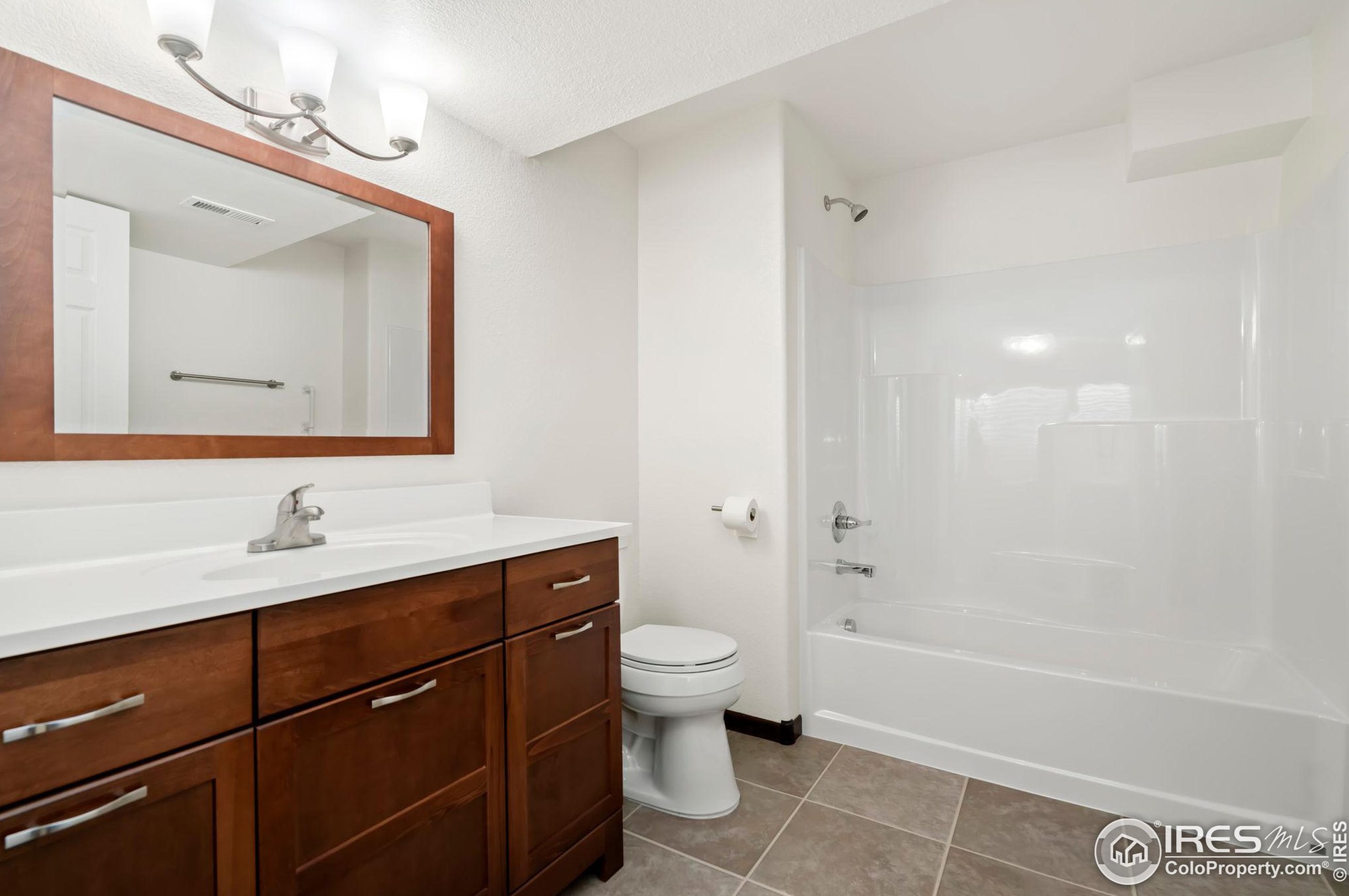 3554 21 St Rd, Greeley CO 80634-3951 exterior