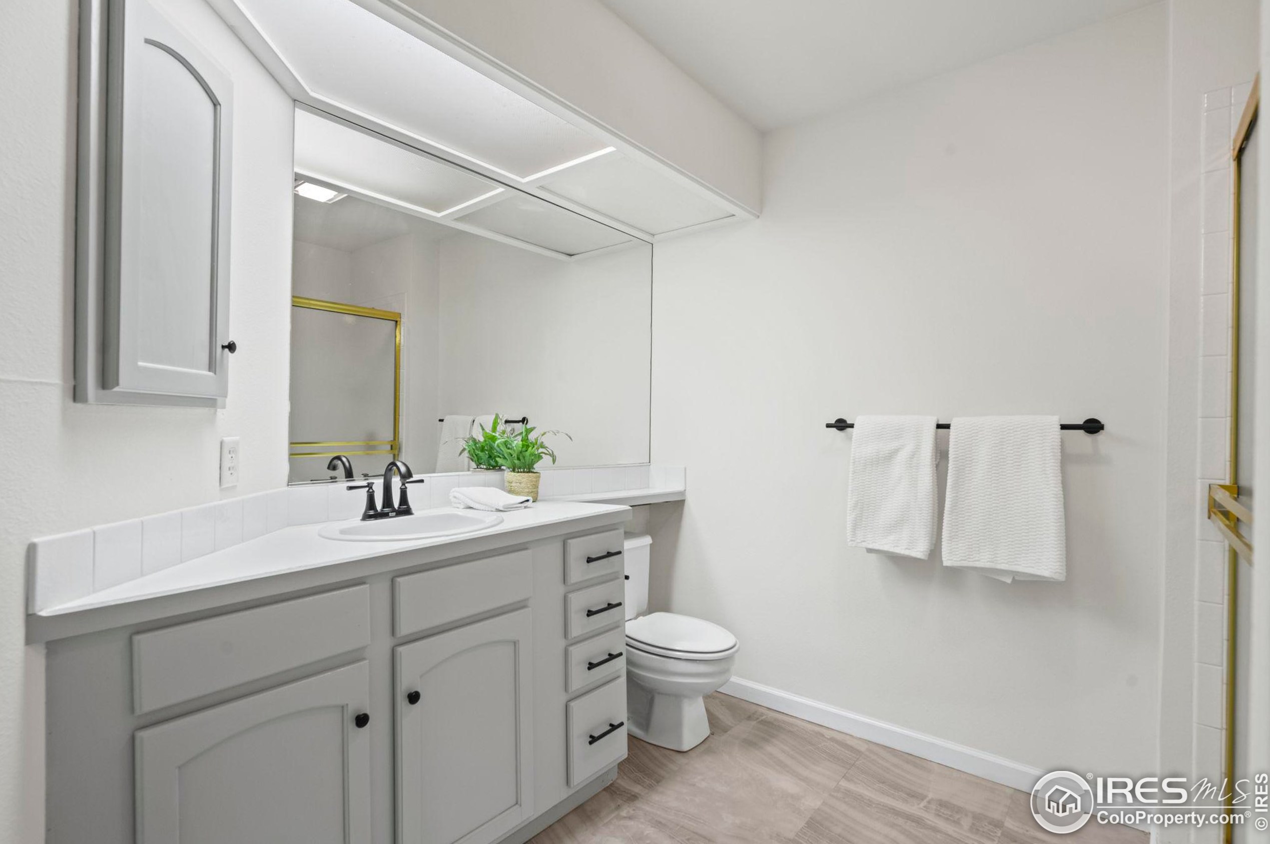 7321 Windsor Dr, Boulder CO 80301-3718 exterior