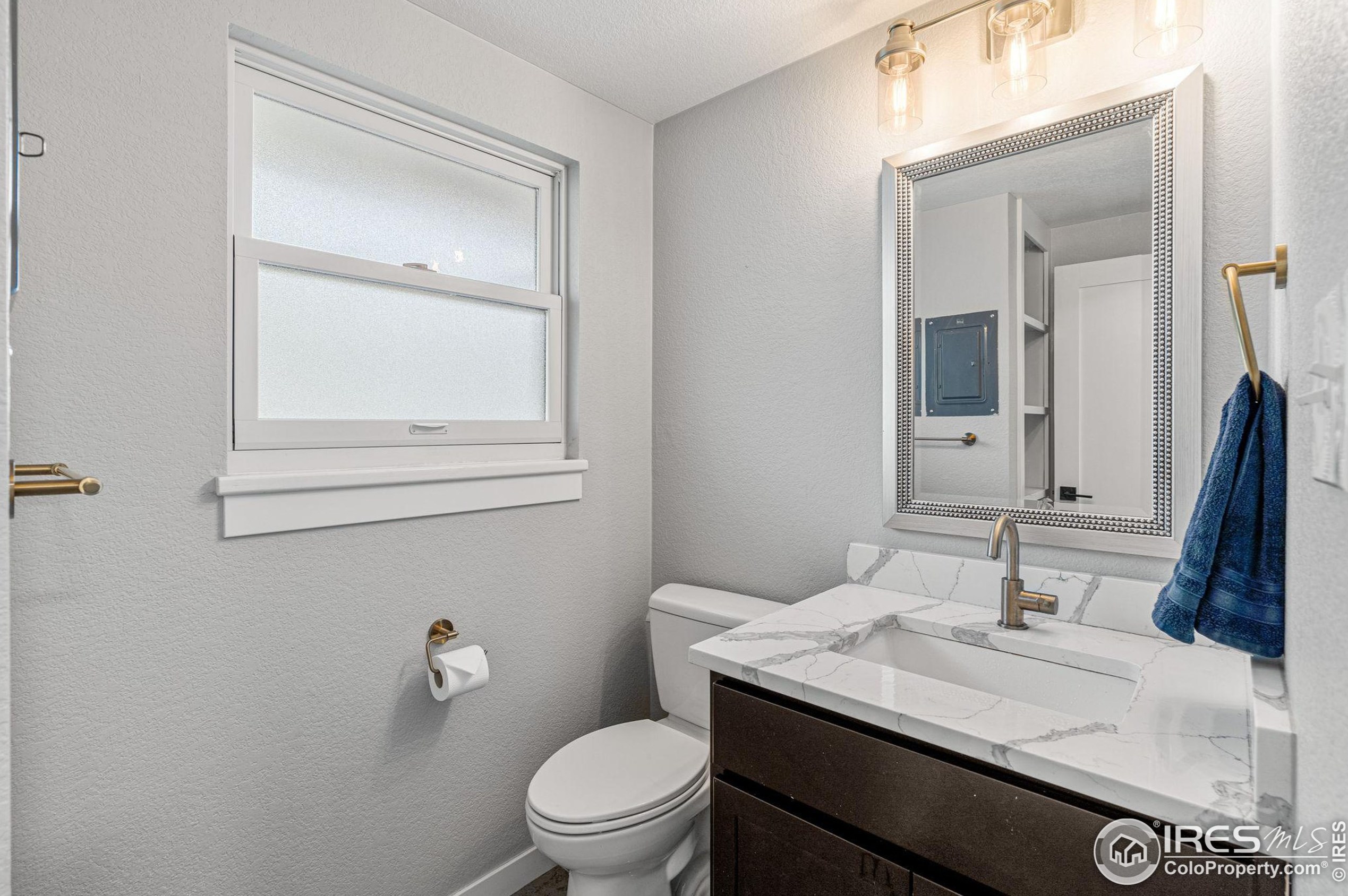 2645 Mtn Vw Ave, Longmont CO 80504-1225 exterior