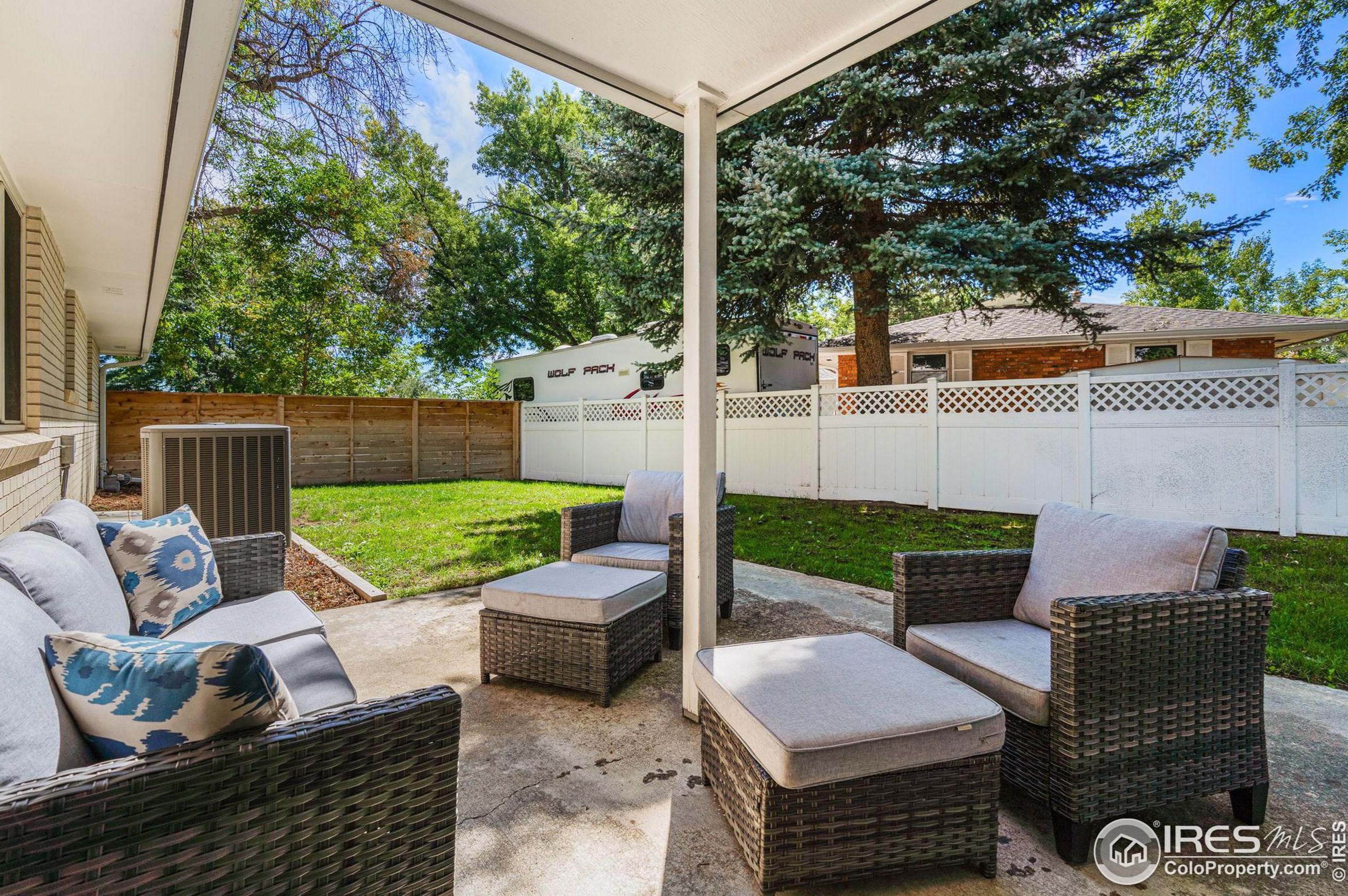 2645 Mtn Vw Ave, Longmont CO 80504-1225 exterior