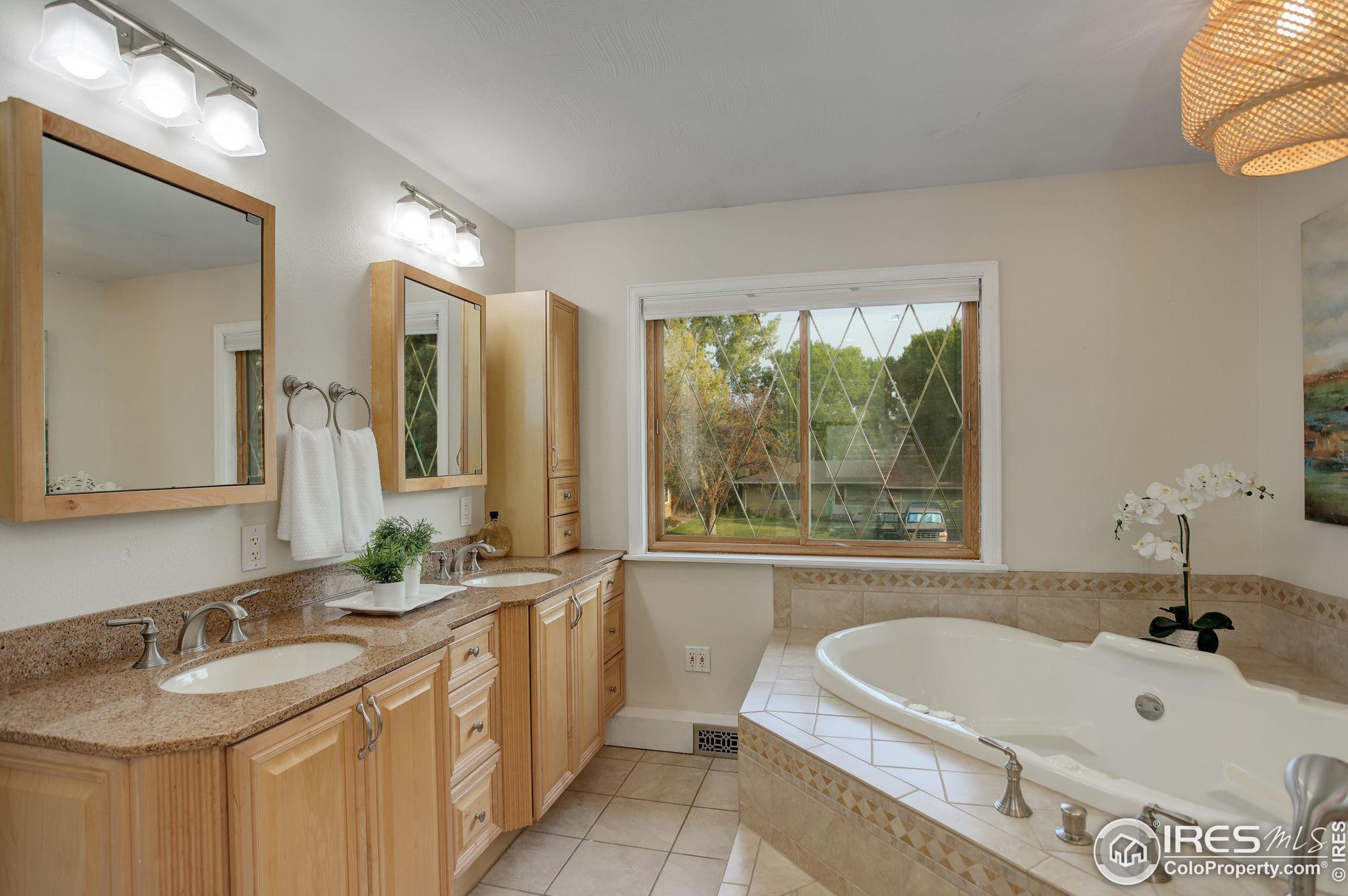 2823 Mtn Vw Ave, Longmont CO 80503-2312 exterior