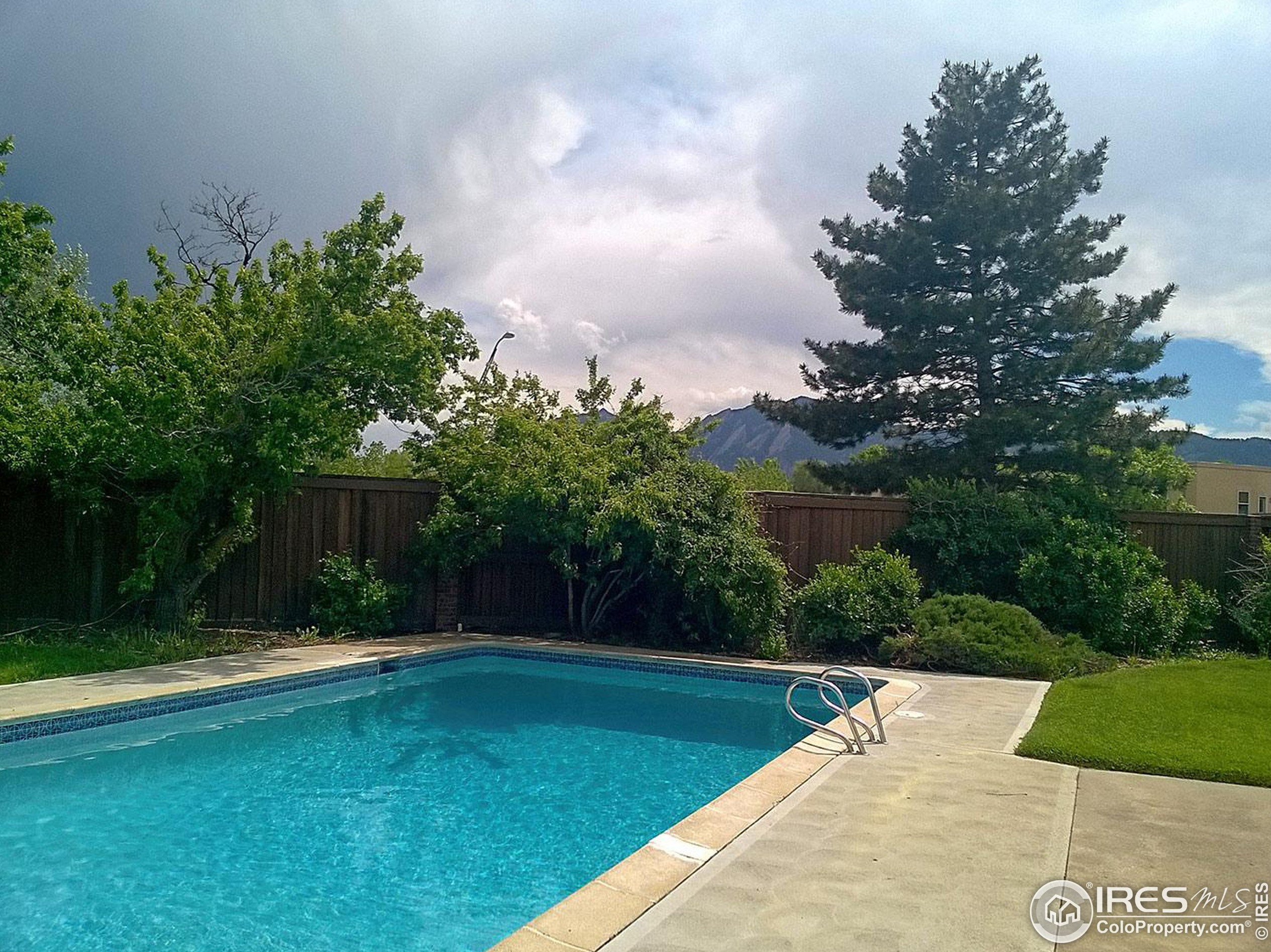 2647 Juniper Ave, Boulder CO 80304-2458 exterior