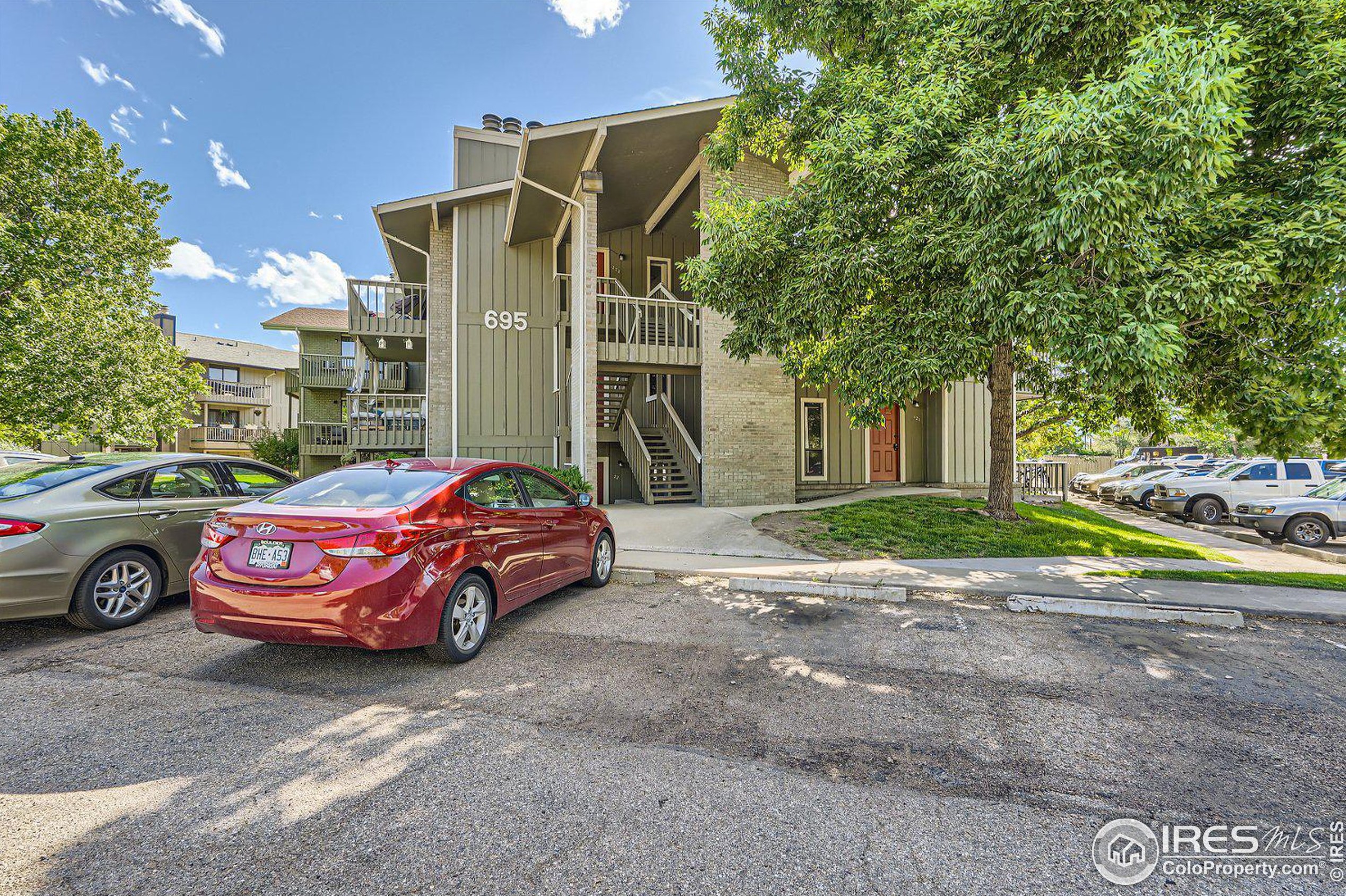 695 Manhattan Dr, Boulder CO  80303-4013 exterior