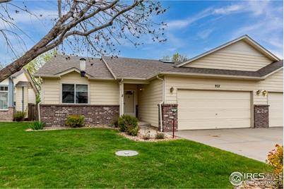 937 Parker Dr, Longmont, CO 80501 - Photo 1