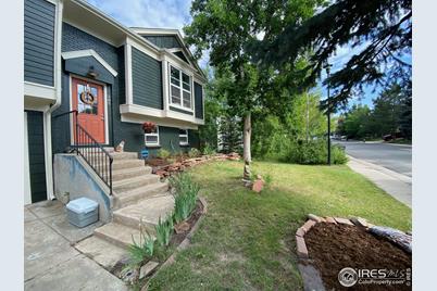 385 London Ave - Photo 1