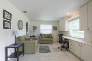 6986 W Country Club Dr N, Sarasota, FL 34243 - Photo 17