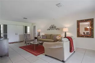 6986 W Country Club Dr N, Sarasota, FL 34243 - Photo 7