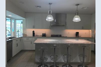 5519 Azure Way, Sarasota, FL 34242 - Photo 3