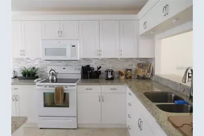 8735 Olde Hickory Avenue #8104, Sarasota, FL 34238 - Photo 3