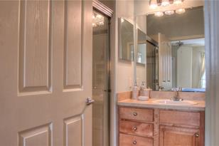 8357 38th St Cir E, Sarasota, FL 34243 - Photo 11