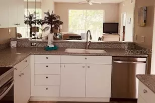 8750 Olde Hickory Ave, Sarasota, FL 34238 - Photo 3