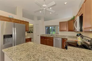549 Fallbrook Dr, Venice, FL 34292 - Photo 13