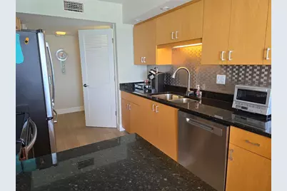 2425 Gulf Of Mexico Drive #7C, Longboat Key, FL 34228 - Photo 19