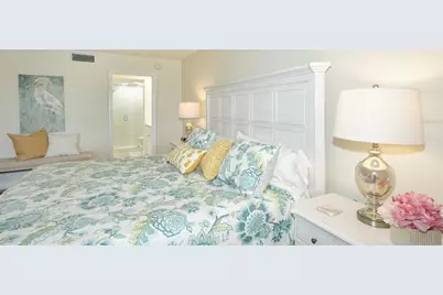 3240 Gulf Of Mexico Drive #B303, Longboat Key, FL 34228 - Photo 25