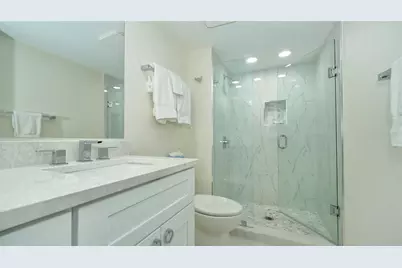 3240 Gulf Of Mexico Drive #B303, Longboat Key, FL 34228 - Photo 31