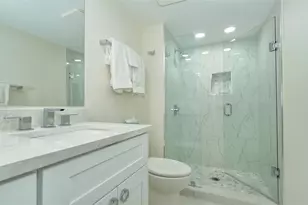 3240 Gulf of Mexico Dr, Longboat Key, FL 34228 - Photo 31