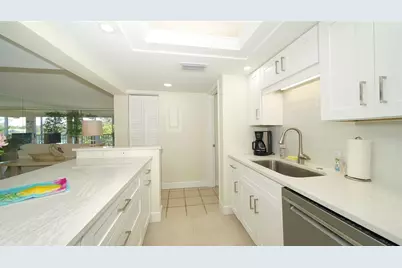 3240 Gulf Of Mexico Drive #B303, Longboat Key, FL 34228 - Photo 19