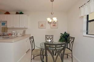 7153 W Country Club Dr N, Sarasota, FL 34243 - Photo 5