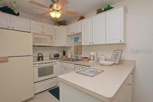 7153 W Country Club Dr N, Sarasota, FL 34243 - Photo 7