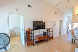 4378 Maderia Ct Ct, Sarasota, FL 34233 - Photo 11