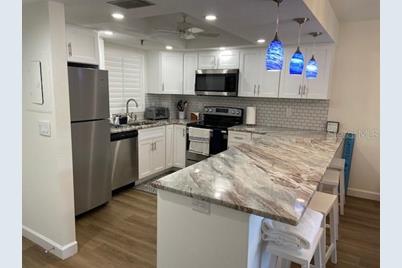 1001 Benjamin Franklin Drive #310, Sarasota, FL 34236 - Photo 3