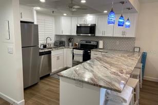 1001 Benjamin Franklin Dr, Sarasota, FL 34236 - Photo 3