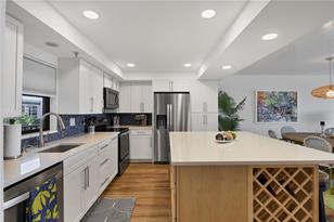 1001 Benjamin Franklin Dr, Sarasota, FL 34236 - Photo 5