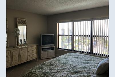 1001 Benjamin Franklin Drive #706, Sarasota, FL 34236 - Photo 11