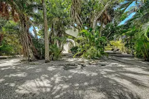 3708 Sandspur Ln, Nokomis, FL 34275 - Photo 77