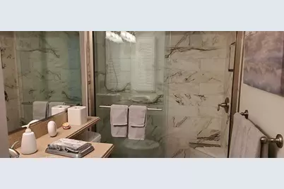 1250 N Portofino Drive #102MAR, Sarasota, FL 34242 - Photo 3