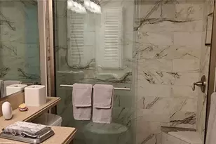 1250 N Portofino Dr, Sarasota, FL 34242 - Photo 3