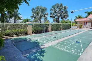 1250 N Portofino Dr, Sarasota, FL 34242 - Photo 31