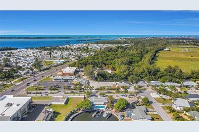 4315 Royal Palm Drive, Bradenton, FL 34210 - Photo 45