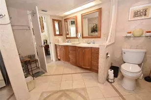 1633 Boathouse Cir, Sarasota, FL 34231 - Photo 17