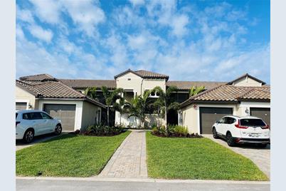 5664 Palmer Circle #202, Bradenton, FL 34211 - Photo 1