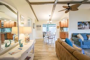 3852 Gatewood Dr, Sarasota, FL 34232 - Photo 9